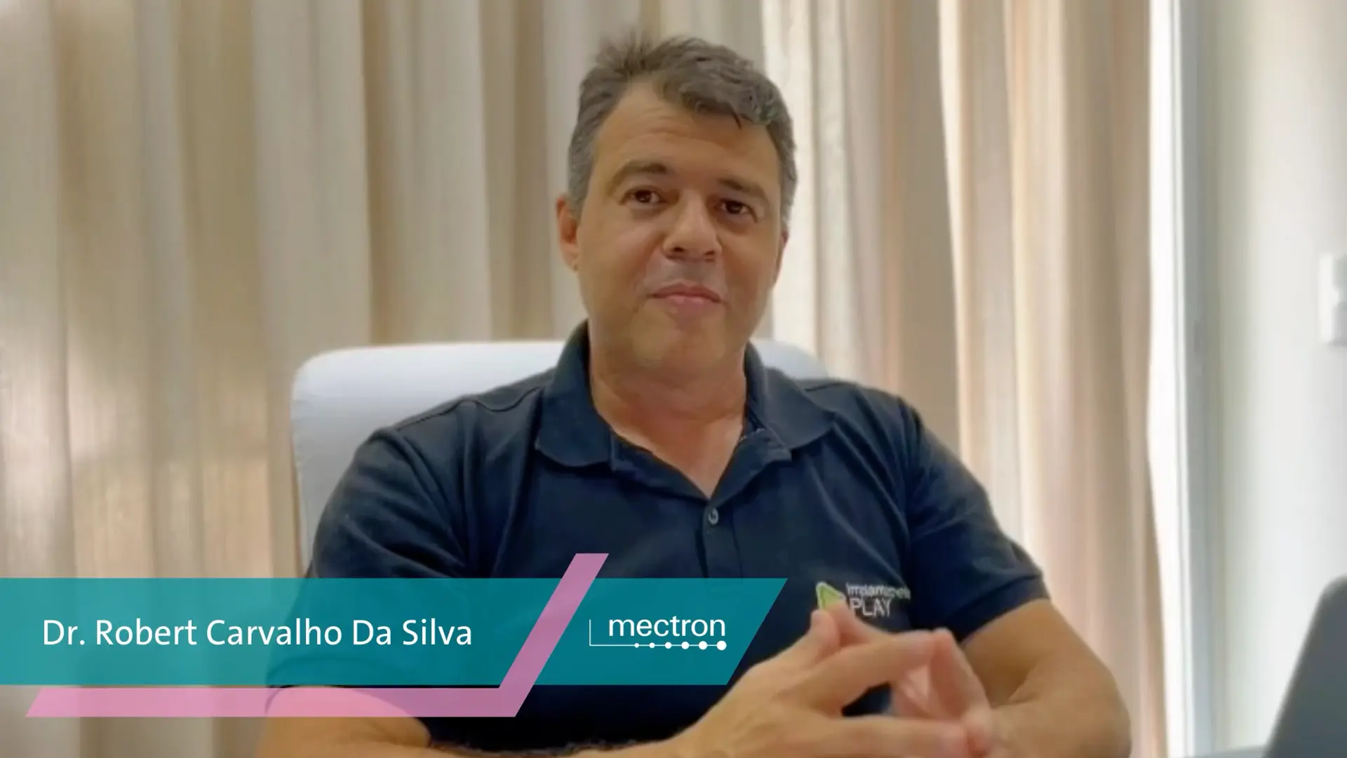 Dr. Robert Carvalho Da Silva - Oral hygiene treatment on splinted elements